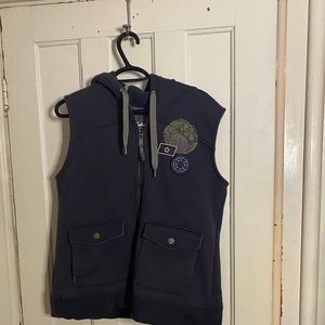 Cabela’s hooded vest